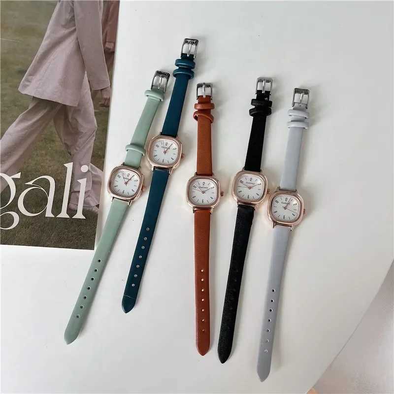 Women Watch Casual Wrist Watches Retro Square Quartz Digital Mini Dial Leather Strap Fashionable Clock Waterproof WristwatchX240920