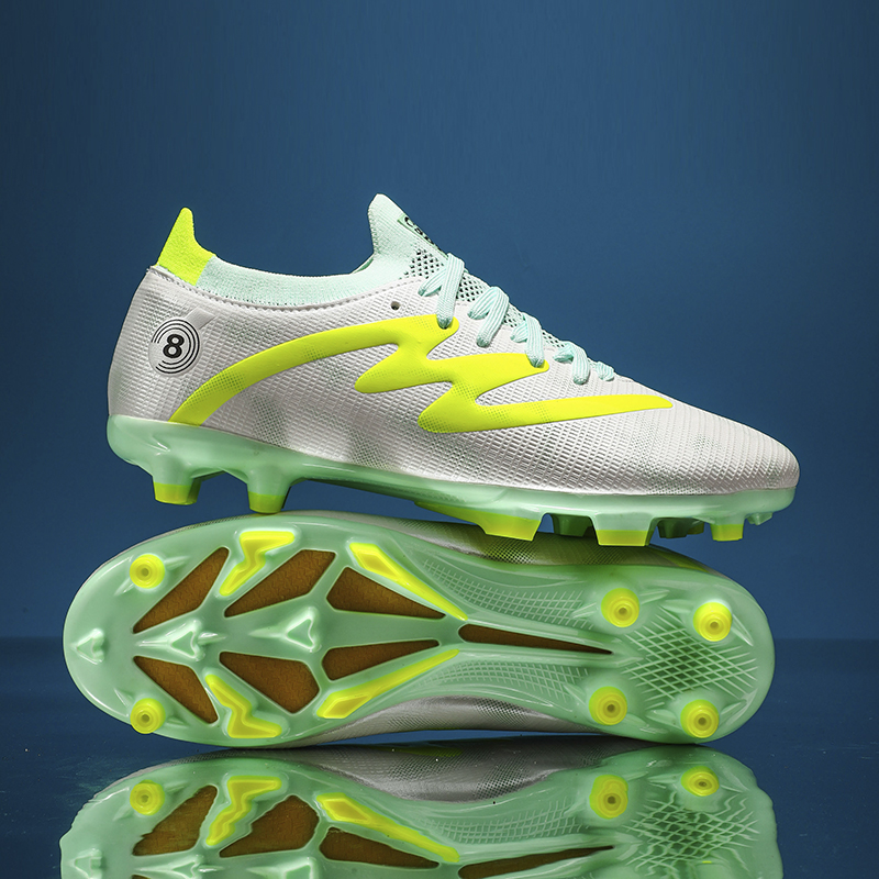 New Men Soccer Shoes Sports Cleats Drop Shipping Football Boots Futsal Ultralight Non-slip Professional Unisex Breathable