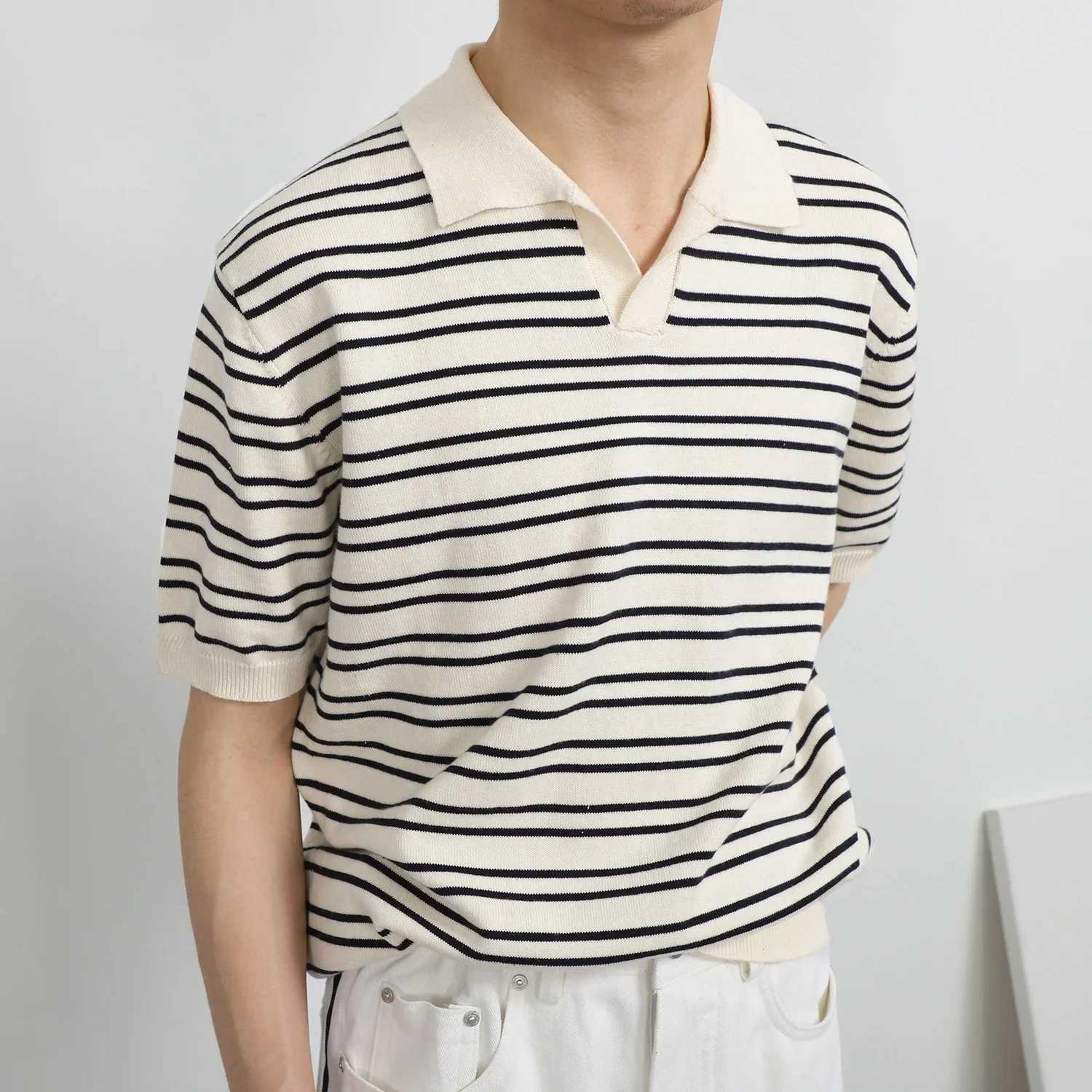 2022 Summer New V-neck Ice Silk Striped Polo Shirt For Men Short Sleeves Trendy Versatile Simple Fashionable Lapel T-shirtX240920
