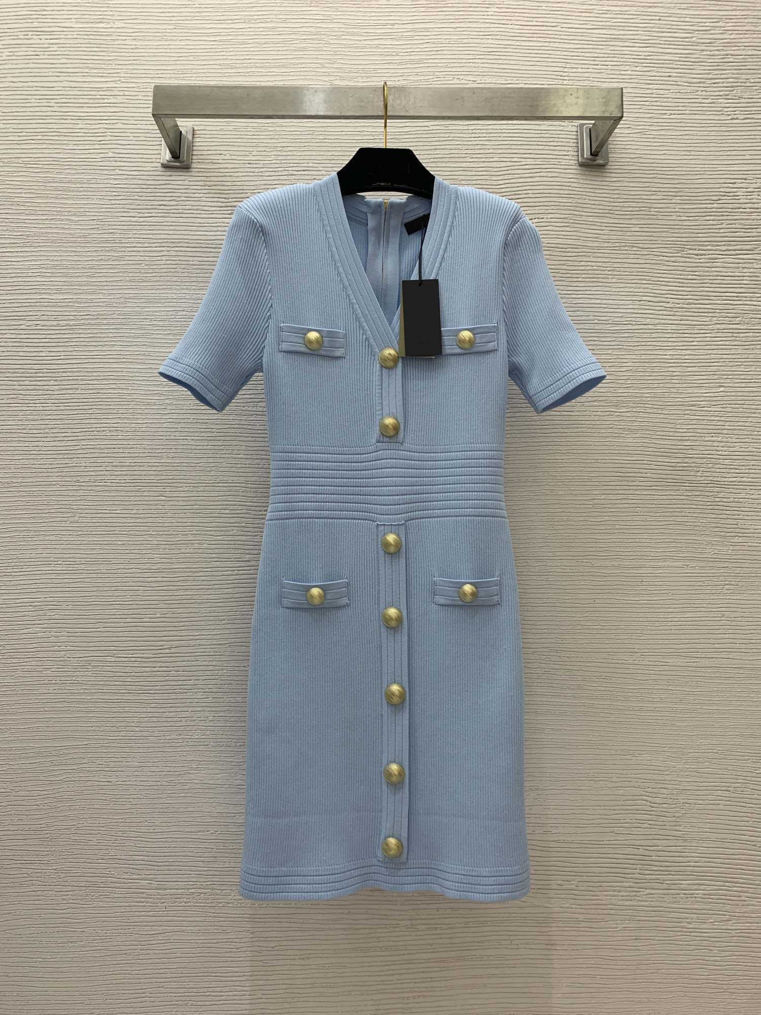 summer designer woman dress Fashion Knit dresses for womans V neck Buttons elegant Short sleeve dress With shoulder pads Luxury A line skirt Women Clothing X250102