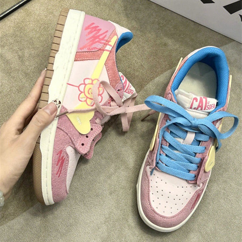 Japanese girl graffiti hand drawn soft soled board shoes college flower new board shoes casual sports shoes