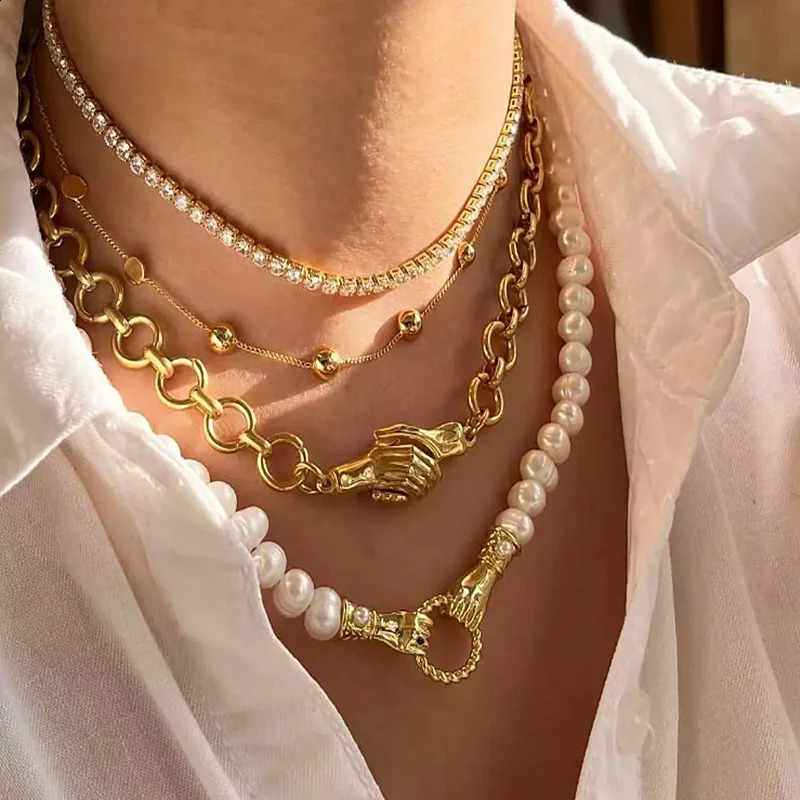 Hyperbole Gothic Cuban Chunky Necklace for Women Vintage Queen Coin Pendant Necklace Statement Hip hop Jewelry 240911