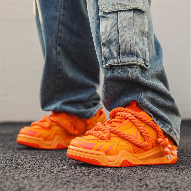 2025 new Spring Men's new casual all-match student sports brand bread non-slip board increase tide shoes 584a