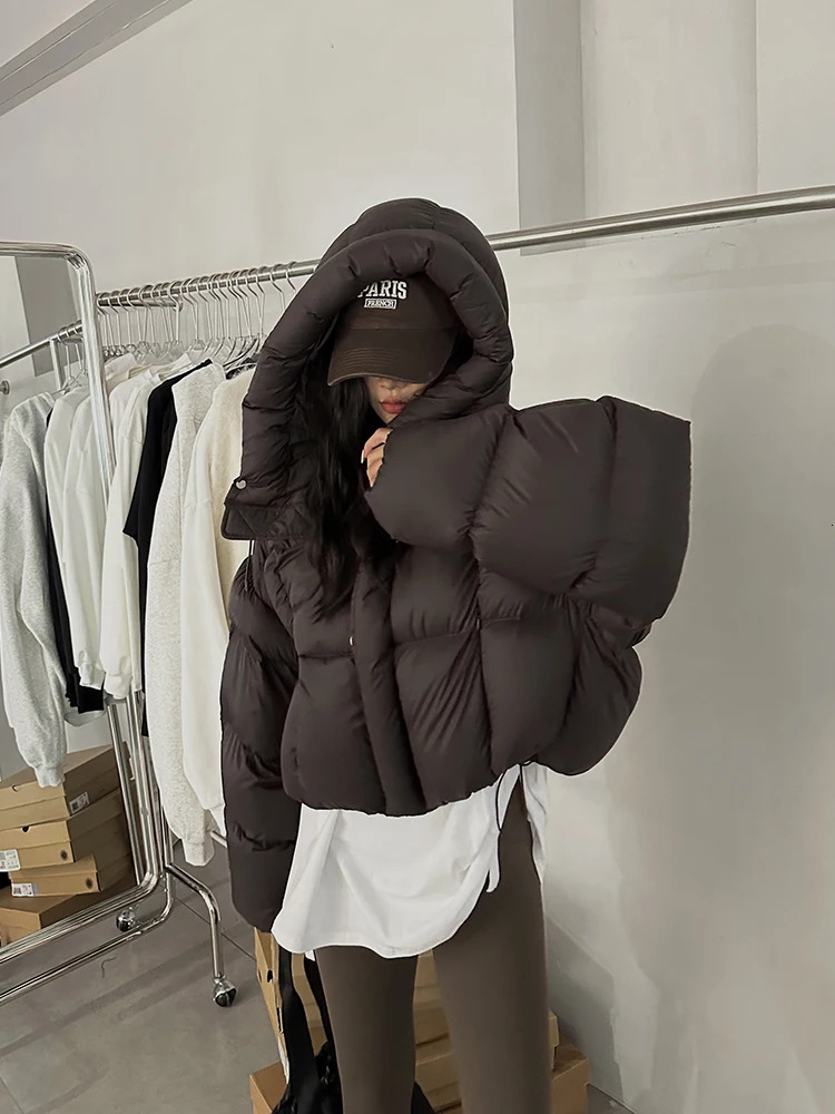 2024 New American Winter Short Women Fog Feeg Light Down Hooded Warm Bread Clothing Fashion Fluffy Puffer Jacket
