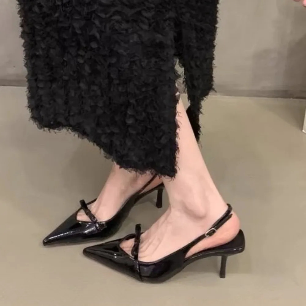 Womens Pump Fashion High Heels Square High Heels Womens Sandals Pump Ankle Buckle Sexy Casual Sandals Simple Roman Shoes 240919
