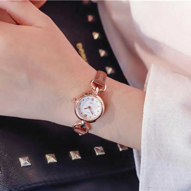 Women Girl Simple Quartz Wrist Watch PU Leather Strap Mini Thin Dial Watches EIG88X240920