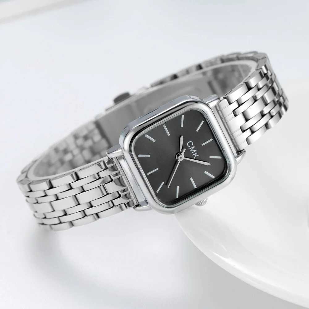 Casual Women Quartz Watch Classic Alloy Strap Wristwatch Square Ladies Watches Simple Clock Gift Relogio FemininoX240920