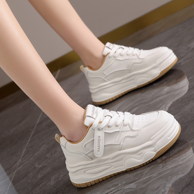 Thick soled board 2023 new fashionable breathable casual white ins comfortable small women's shoes