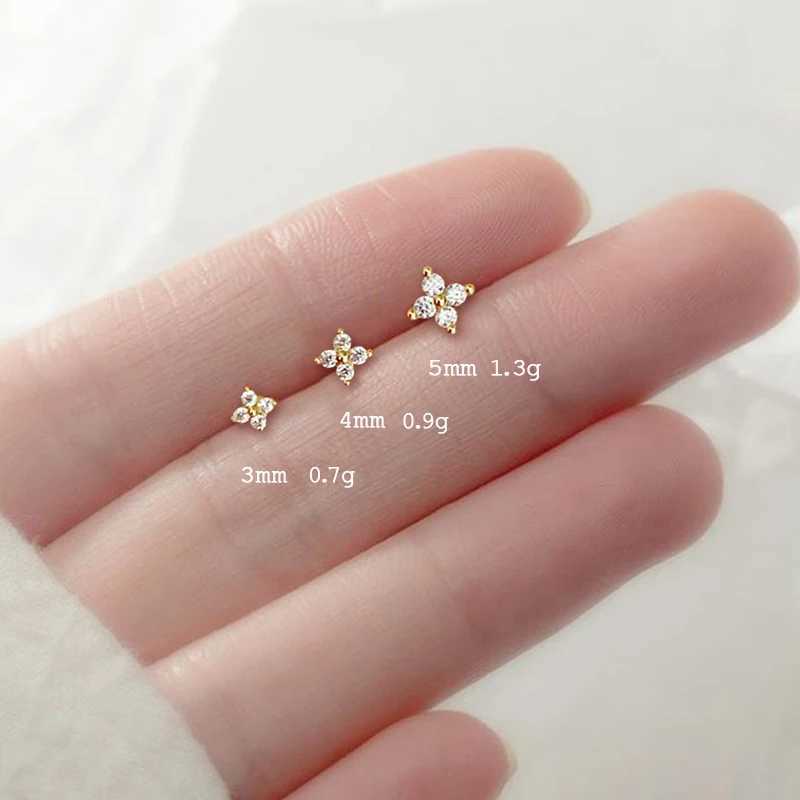Dainty Flower Stud Earrings for Women perforated cartoon earrings cute zircon gold womens aesthetic jewelry gift KCE038 W240919