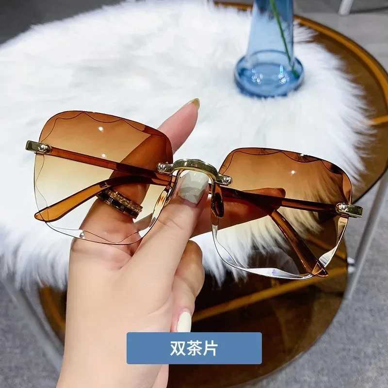 2024 New Fashion Frameless Cut Edge Sunglasses New Summer Sun Visors Square Sunglasses for Woman Lenses UV400 Women SunglassesX240920