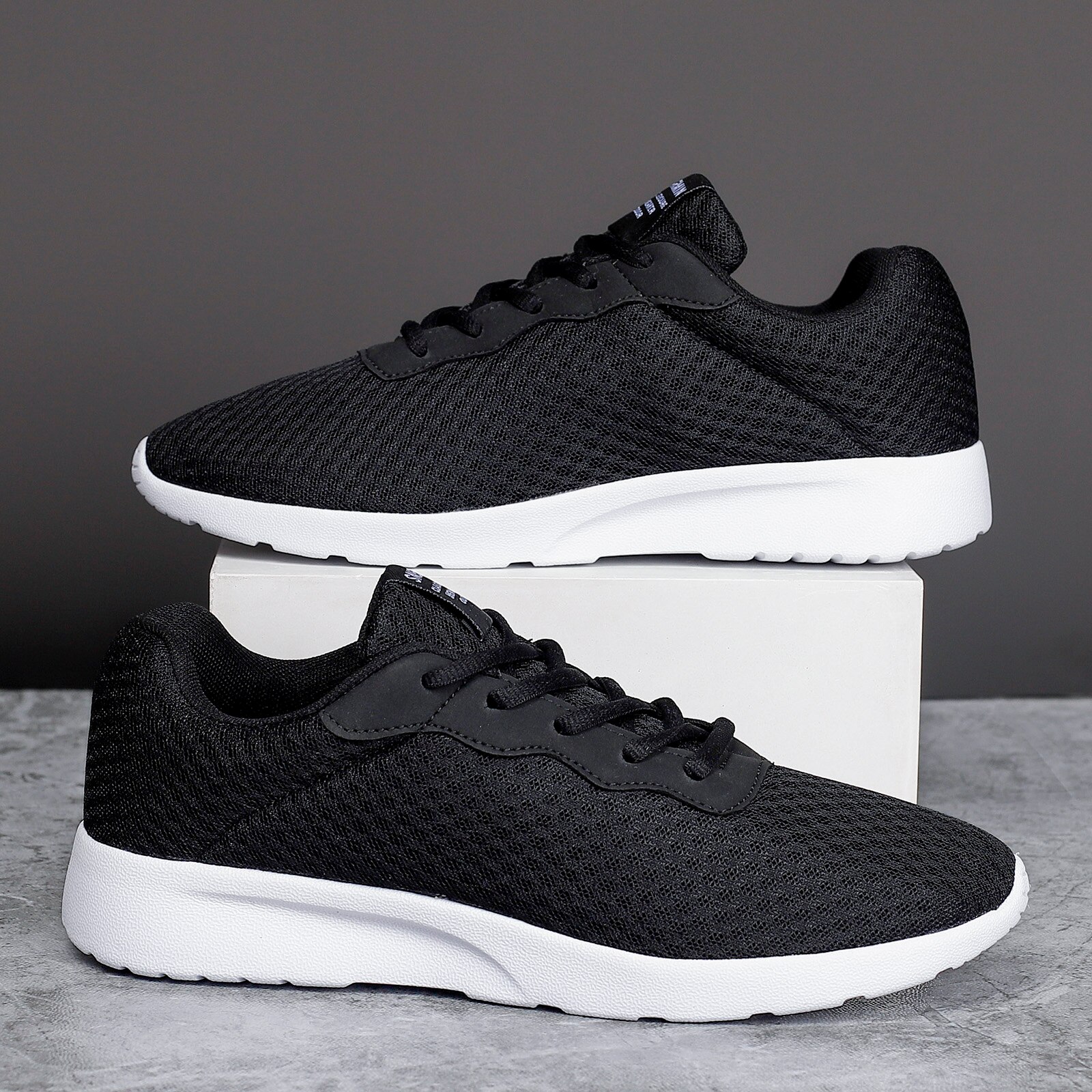 Men Sports Shoes Running Shoes Comfortable Breathable Walking Sneakers For Men Tenis Lightweight 465