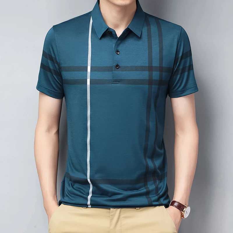 High Quality Mens New Summer Plaid Short Sleeved Seamless Polo Shirt Business Casual Breathable Mens Striped Lapel T-ShirtX240920