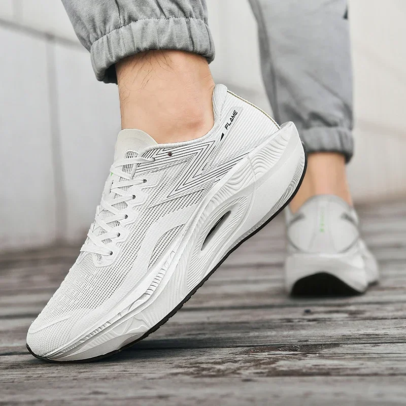 Summer outdoor hiking are breathable, lightweight, comfortable, and non slip casual running shoes