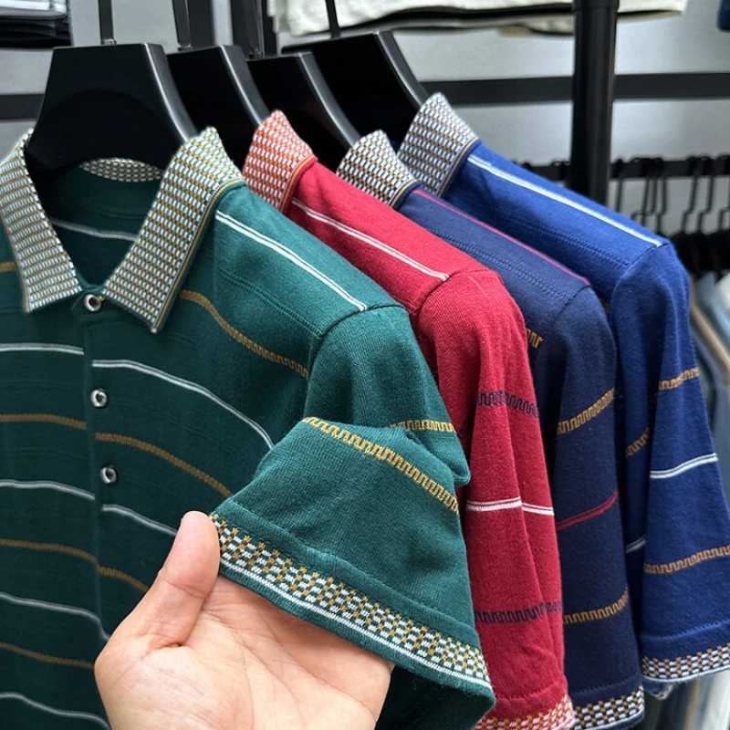 2024 Mens New Summer Striped Short Sleeved POLO Shirt Fashionable and Casual Short Sleeved T-shirtX240920