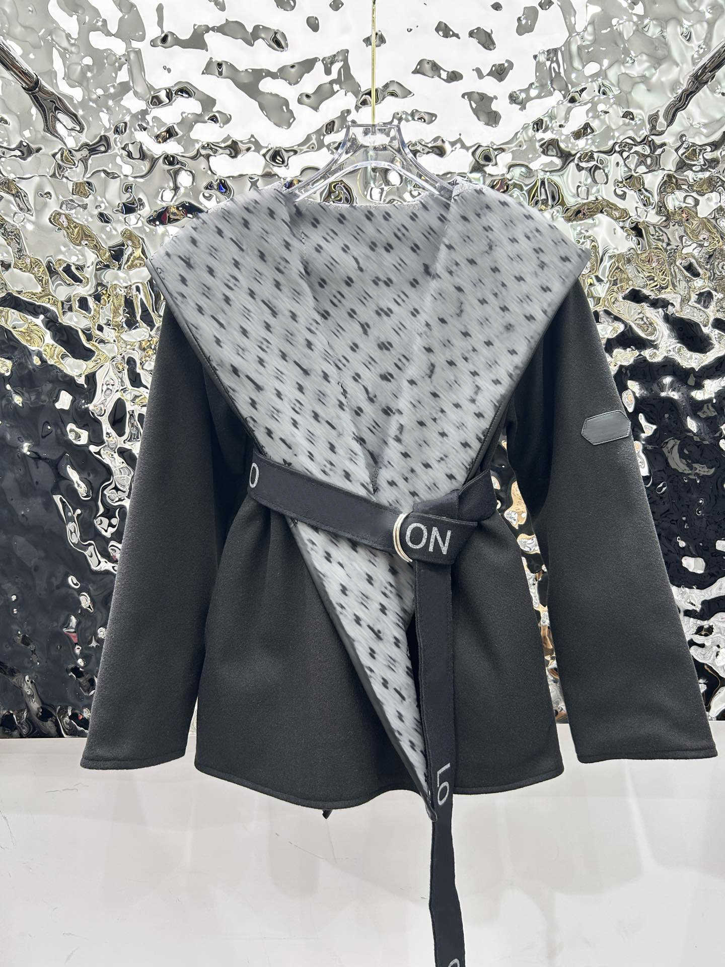 Designer Coat Women Jackets Womens Fashion Coats Autumn High Quality Cotton Casual Style Hooded Belt Long Sleeve Reversible Long Sleeve Ruffled Collar Jacket