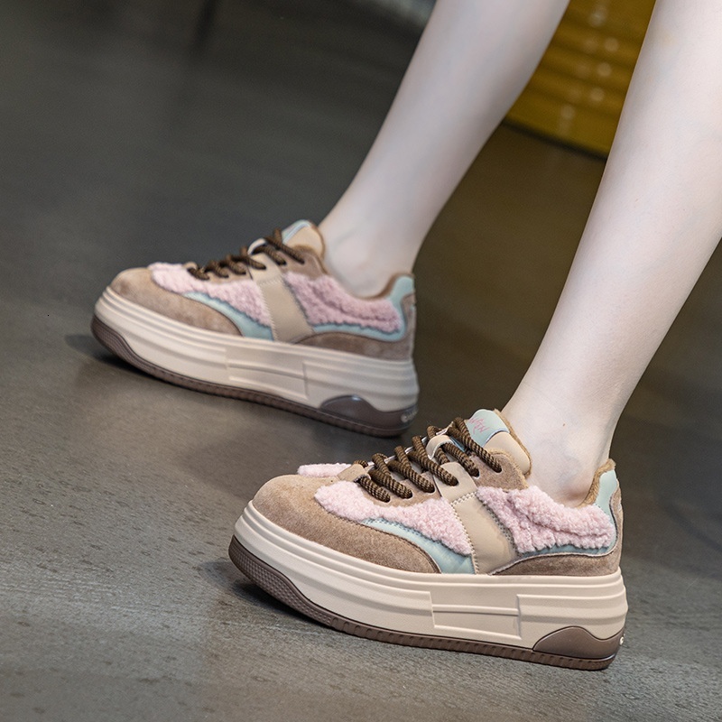 Trendy brand color blocked suede board autumn winter 2024, new thick soled, height increasing, internet famous, warm and casual fur shoes for women