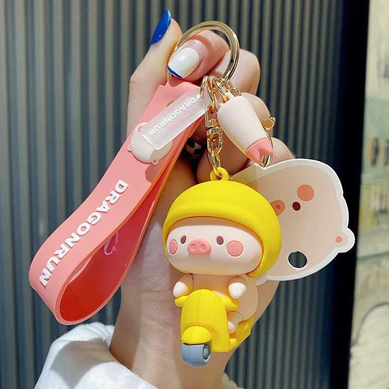 Fashion Pig Cute anime Keychain Cute Girl Trendy Exquisite Car Keychain Ring Couple Bag Pendant Charm Keychain AccessoriesX240919
