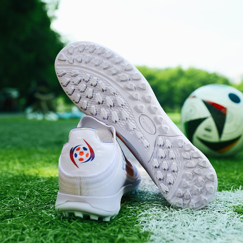 SLIP-ON Mens Soccer Shoes Outdoor Non-Slip Turf Soccer Cleats for Kids TF/FG Training Football Boots Chuteira Campo 35-45