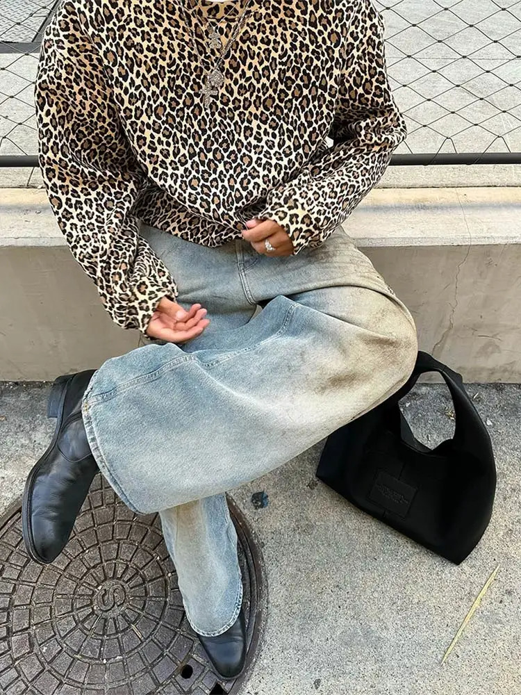 Retro leopard print wool sweatshirt autumn brown mens round neck pull up loose long sleeved shirt 240911