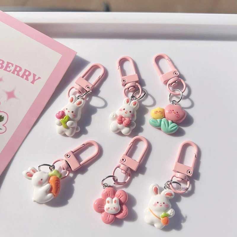 Rabbit Cute Keychain Resin Bunny Carrots Charm Kawaii Pendant Tulip Keyring For Women Girls Kids Couple Car Bag Lovely GiftX240919