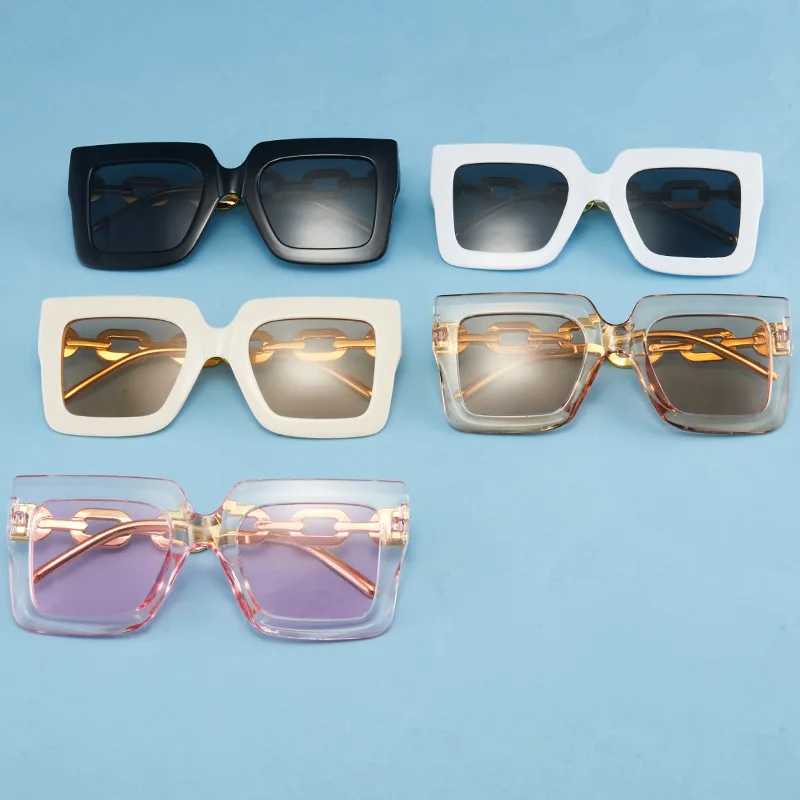 New Womens Square Chain Sunglasses Fashion Women Street Photo Sun Glasses Vintage Simple Mens Eyewear UV400 Oculos De SolX240920