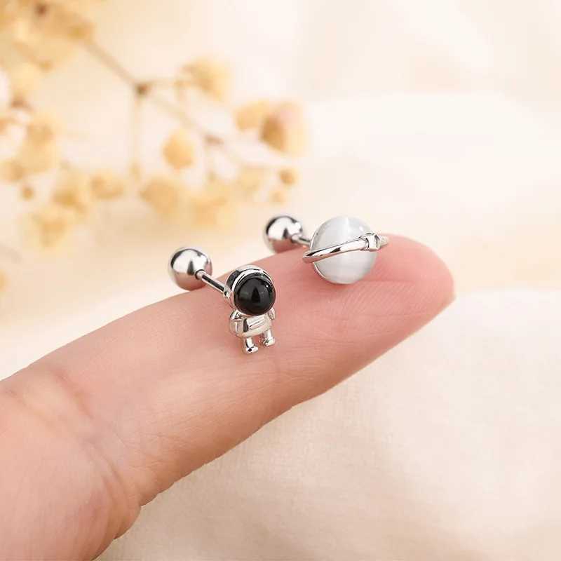 2 pieces of womens cubic zirconia 925 silver needle clip earrings jewelry W240919
