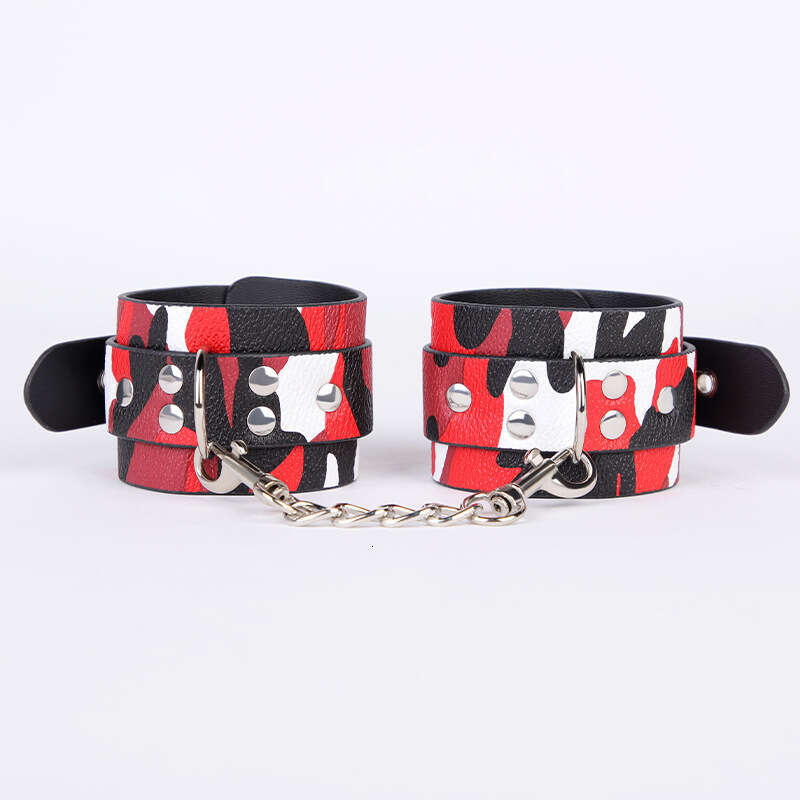 Sex toys, SM props, camouflage patterned handcuffs, SM binding, torture equipment, sex handcuffs, female alternative adult products, hair replacement