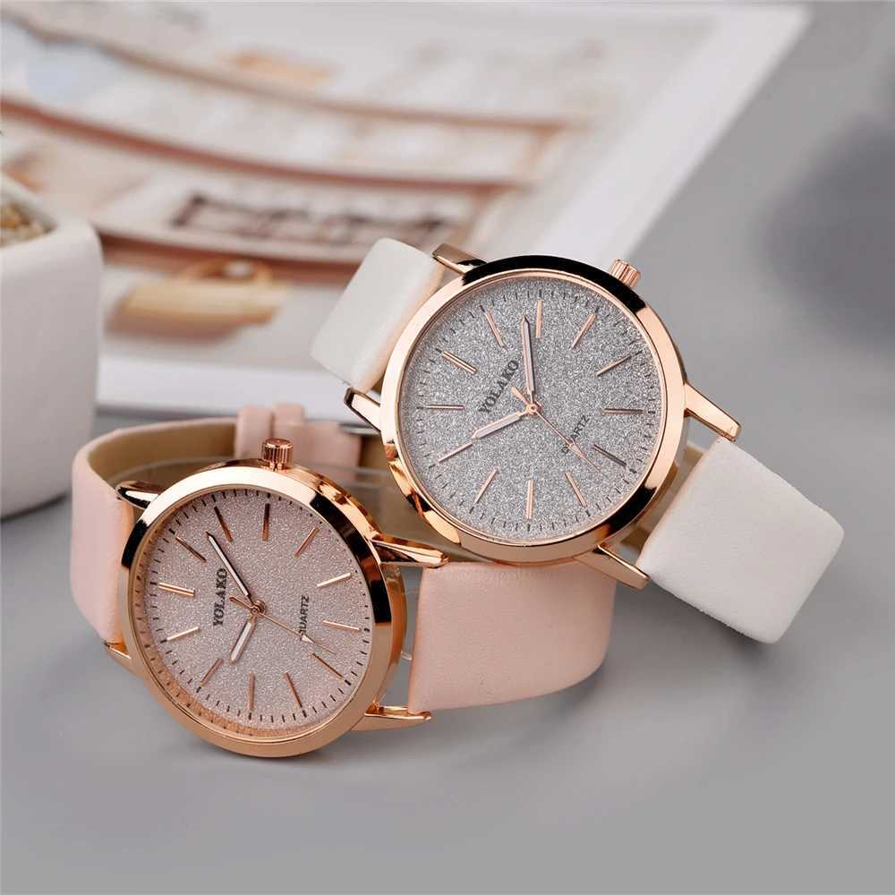 hot sale fashion Women Leather Quartz casual watchX240920