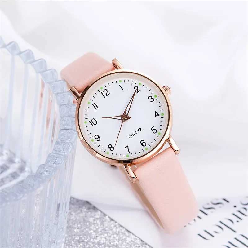Casual Ladies Watches Reloj Luminous Women Watch Round Arabic Digital Dial Leather Strap Quartz Wristwatches Relojes Para MujerX240920