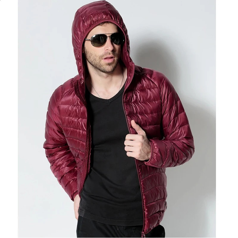 Men White Duck Down Jackets Portable Hooded Down Coat Ultralight Winter Coat for Men Warm Windproof Down Parkas 5XL 6XL 240911