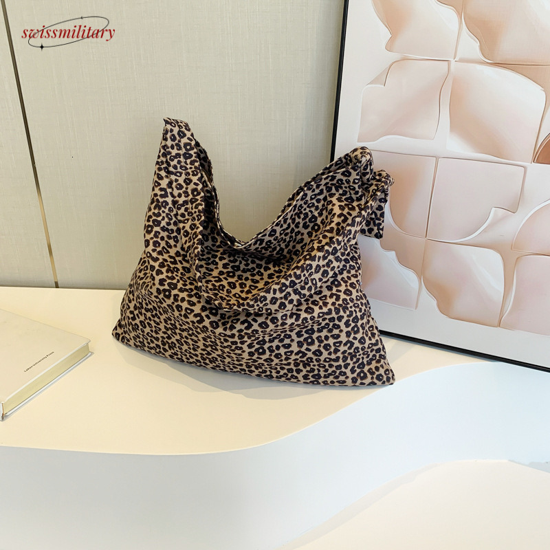 Literary and artistic ral canvas female niche design, underarm bag, 2024 new high-capacity single shoulder handbag#11 Swissmilitary