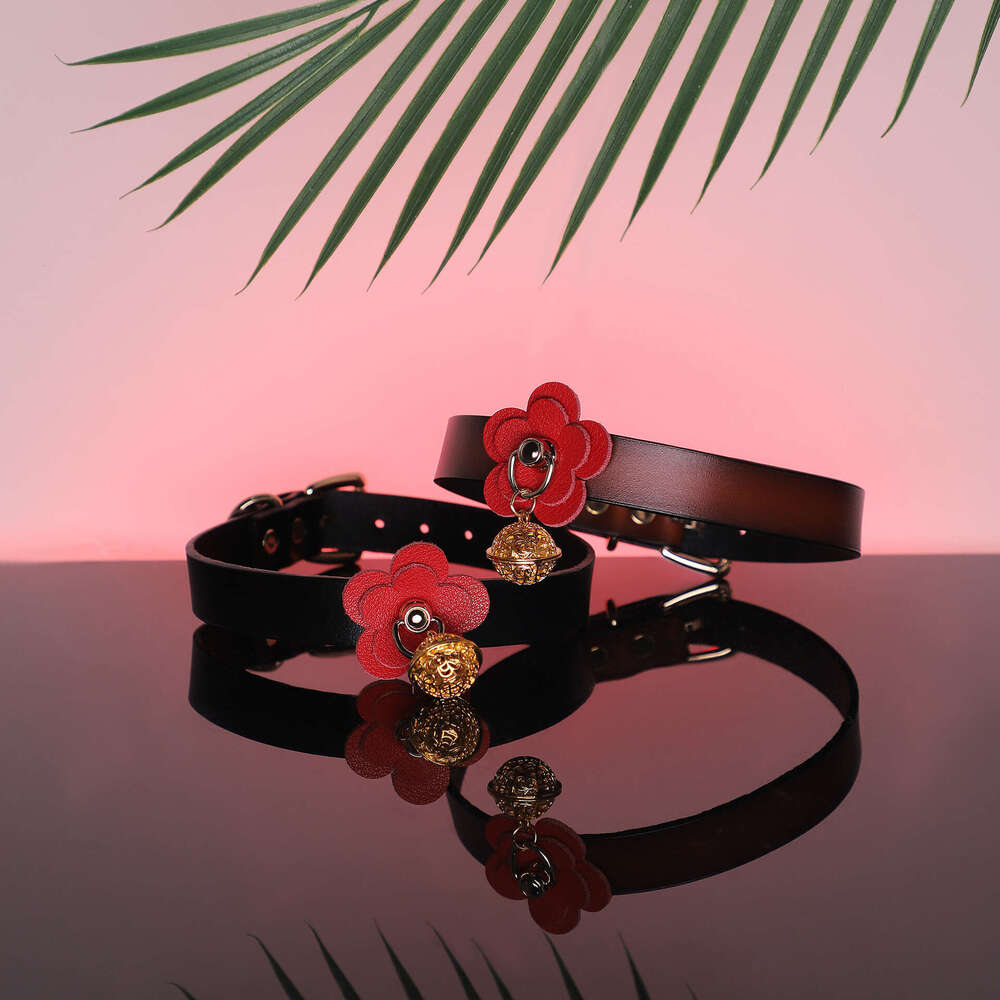 High end SM props, retro leather traction neck cover, flower bell, fun collar, alternative choker, adult products