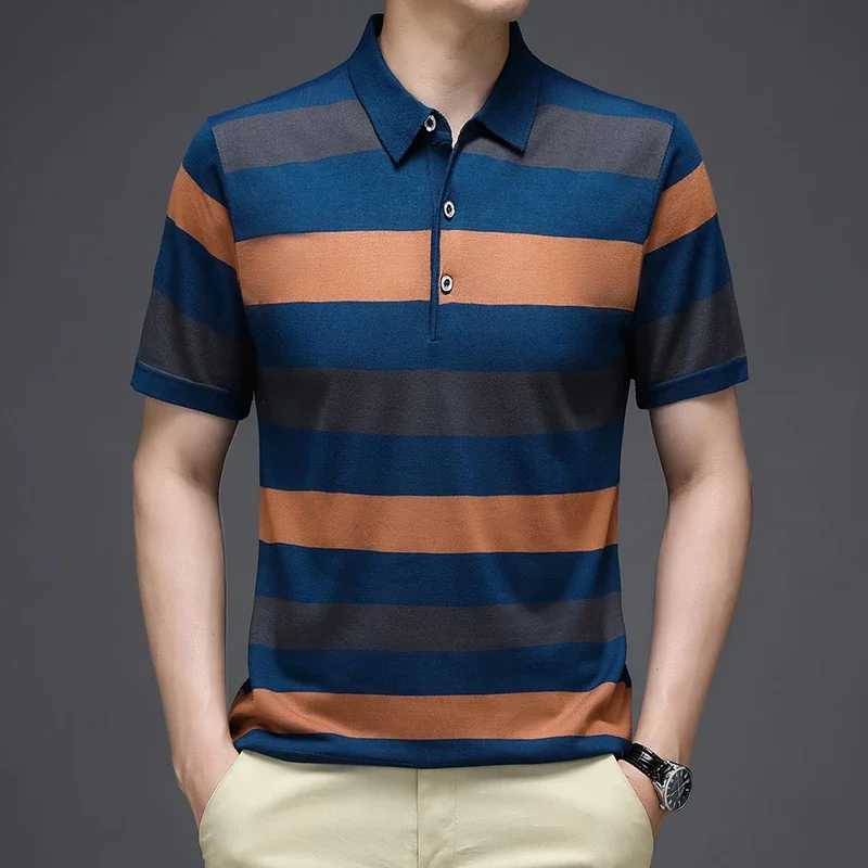 2024 Summer New Mens Knitted Stripe Short Sleeved POLO Shirt Comfortable and Cool Casual Fashion T-shirtX240920