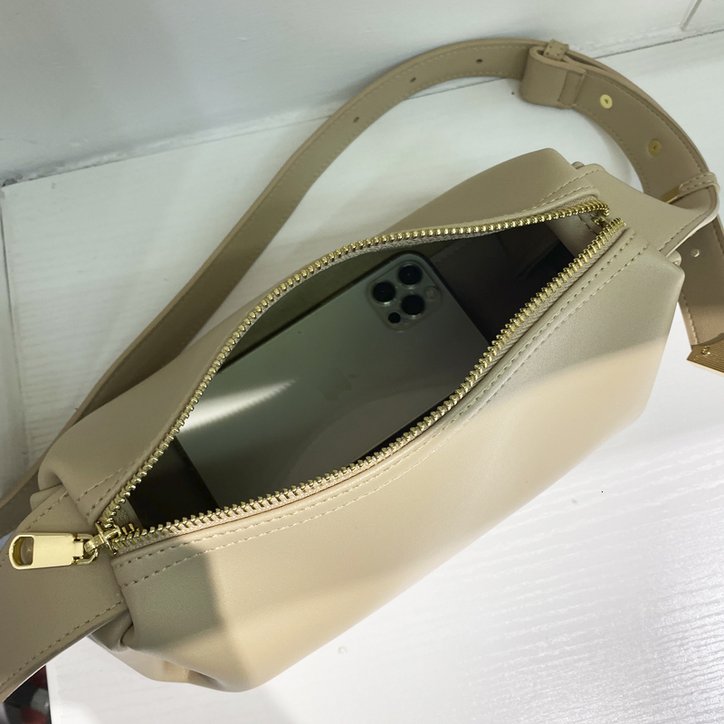 Casual Bags For Women Designer Handbags And Purse 2023 New In PU Solid Texture Metal Sheet Decoration Pillow Shoulder Bag