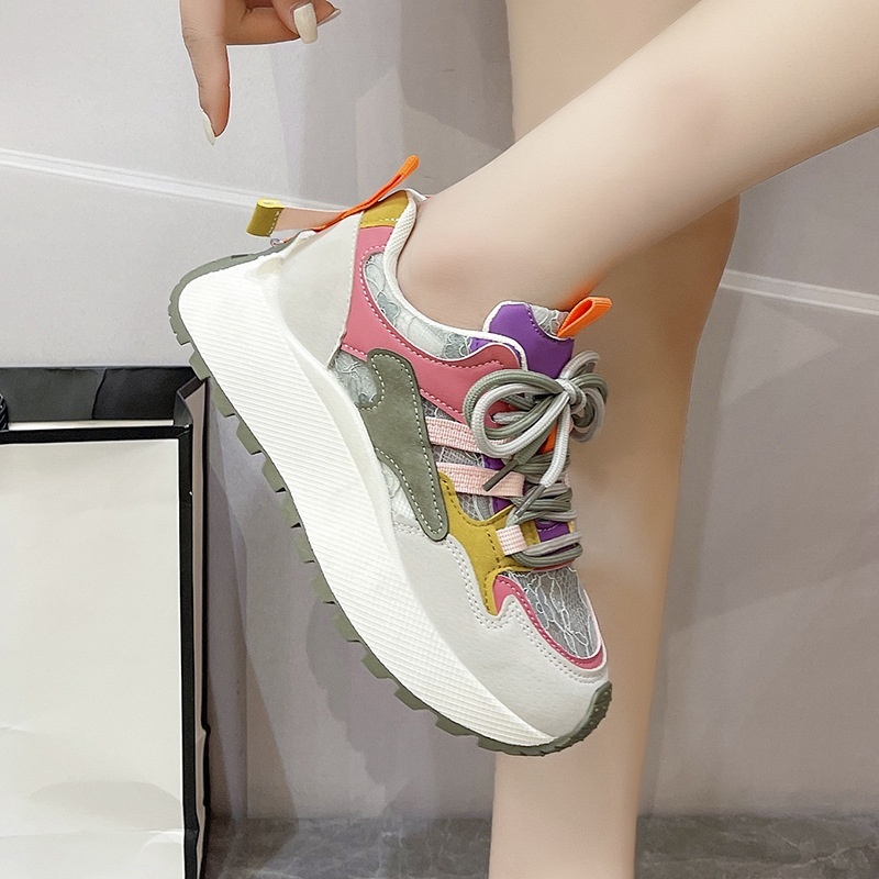 Color blocked soft Forrest Gump for women 2024 new lace mesh shoes, casual breathable sponge cake thick soled sports shoes