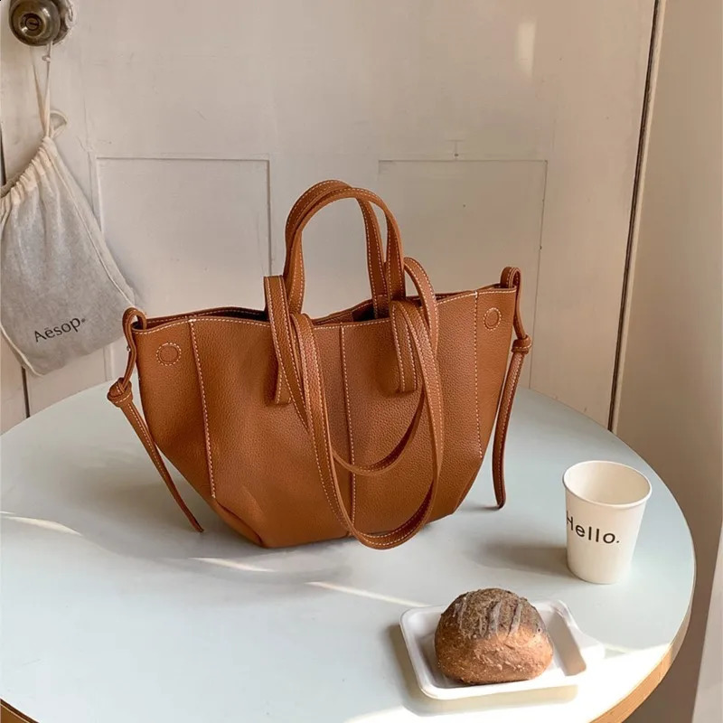 Soft Leather PU Tote Bags Women Korean Fashion Casual Shoulder Bag Large Capacity Handbags Female Commuting To Work Bag 240918