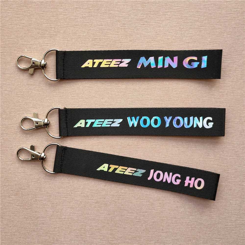 Kpop ATEEZ Name Bar Keychain Hongjoong Seonghwa Yunho Yeosang San Keyring Name Badge Pendant Accessories Fans Gift CollectionX240919