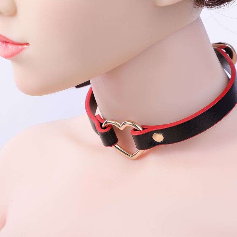 SM Props Maid Training Sex Traction Neck Set Black and Red Love Hanging Ring Sex Collar Alternative Adult Products