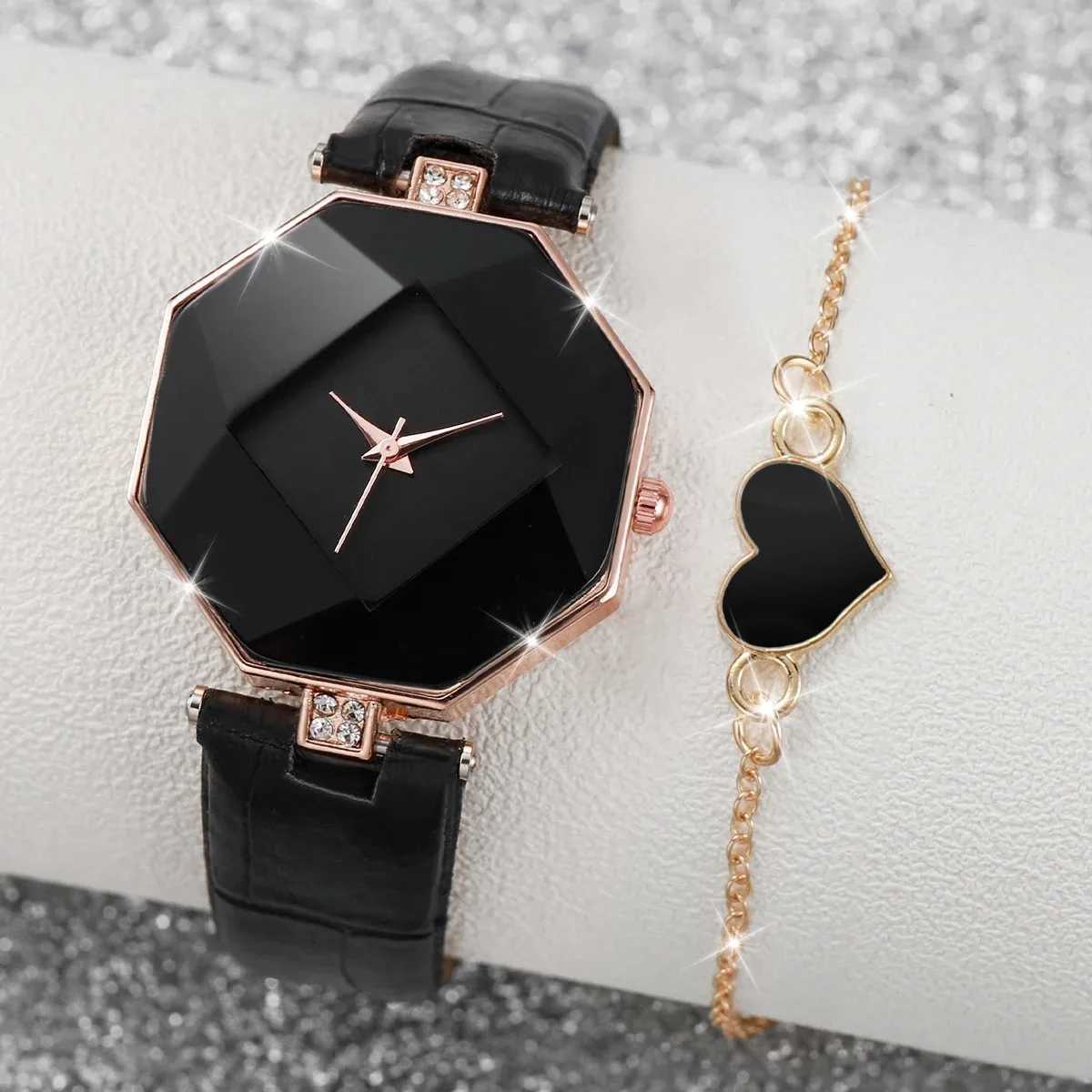 2 Piece Set Fashion Rhinestone Womens Watch Heart Shape Bracelet Set Casual Leather Quartz WristwatchX240920