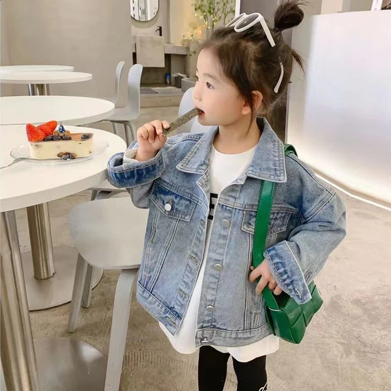Girls denim jacket fashionable childrens jacket girls clothing long sleeved denim jacket 2-10 year old teenage girls denim jacket 240918