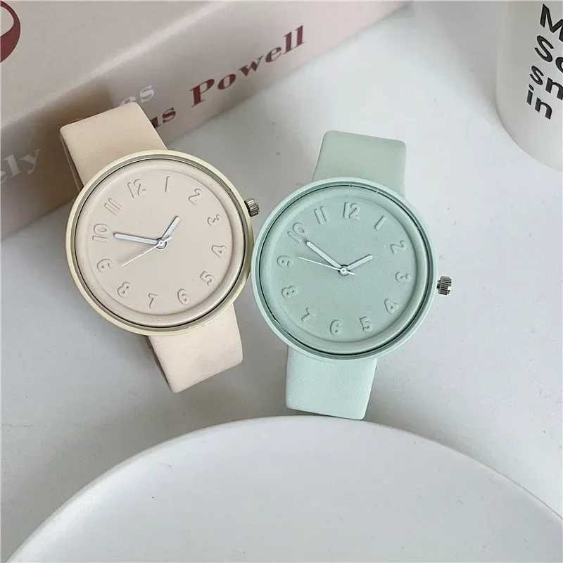 2024 New Women Quartz Watch Macaron Color Temperament Simple Retro Student Digital Watches Clock Hight Quality WristwatchX240920