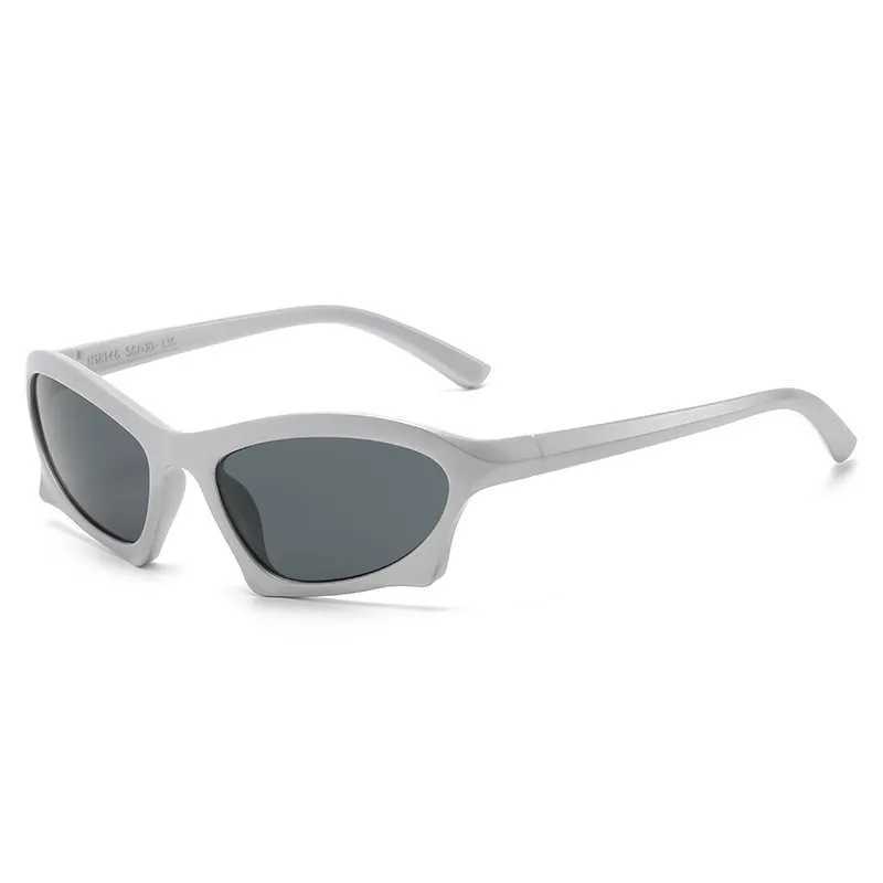 Sports Sunglasses Men Retro Y2K Sun Glasses 2023 New Fashion Outdoor Street Photo INS Eyewear Sunglasses For Women MenX240920
