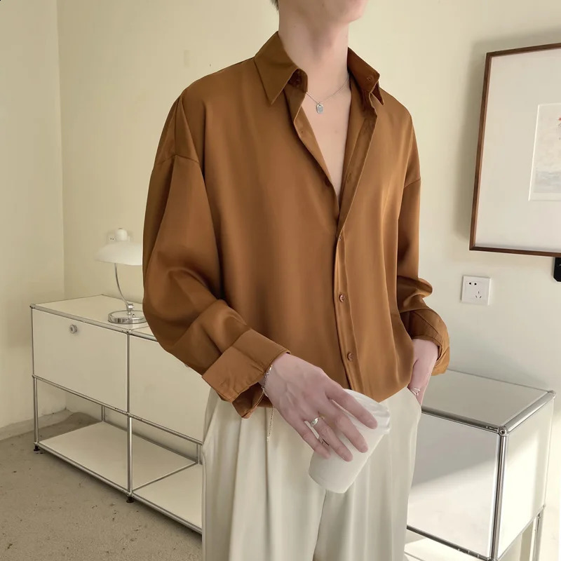 Solid color long sleeved mens fashionable social mens dress Korean loose casual ice shirt mens office formal shirt M-2XL 240920