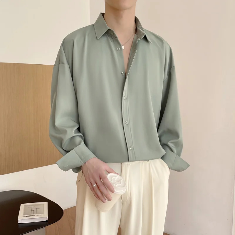 Solid color long sleeved mens fashionable social mens dress Korean loose casual ice shirt mens office formal shirt M-2XL 240920