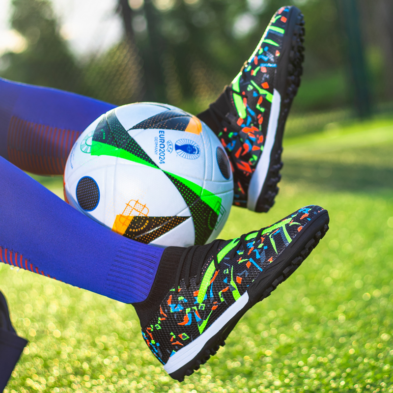 Purple Men Football Boots Indoor Futsal Grass Training Non Slip Soccer Cleats Ultralight Professional Studded Football Shoes