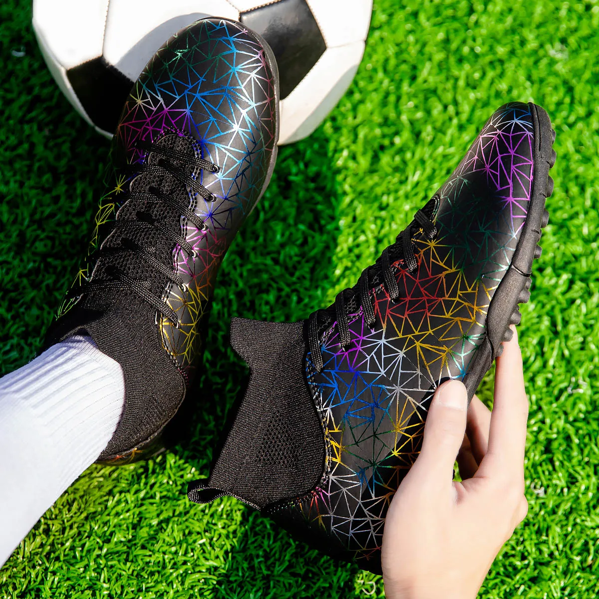 Kids Boys Football Shoes Unisex Sneaker Wholesale Outdoor Ultralight Professional Men Football Boots Training Soccer Cleats