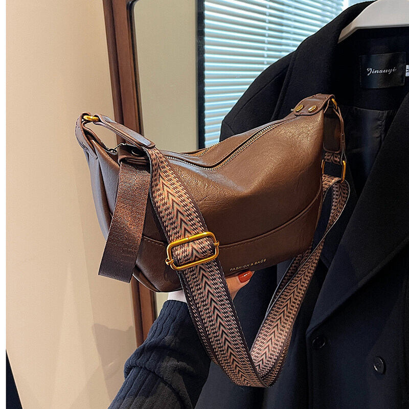Youshang Dumpg Bag: Casual Retro Shoulder Bag for Youth Soft Surface Zipper Closure Pure Color Japanese and South Korean Style