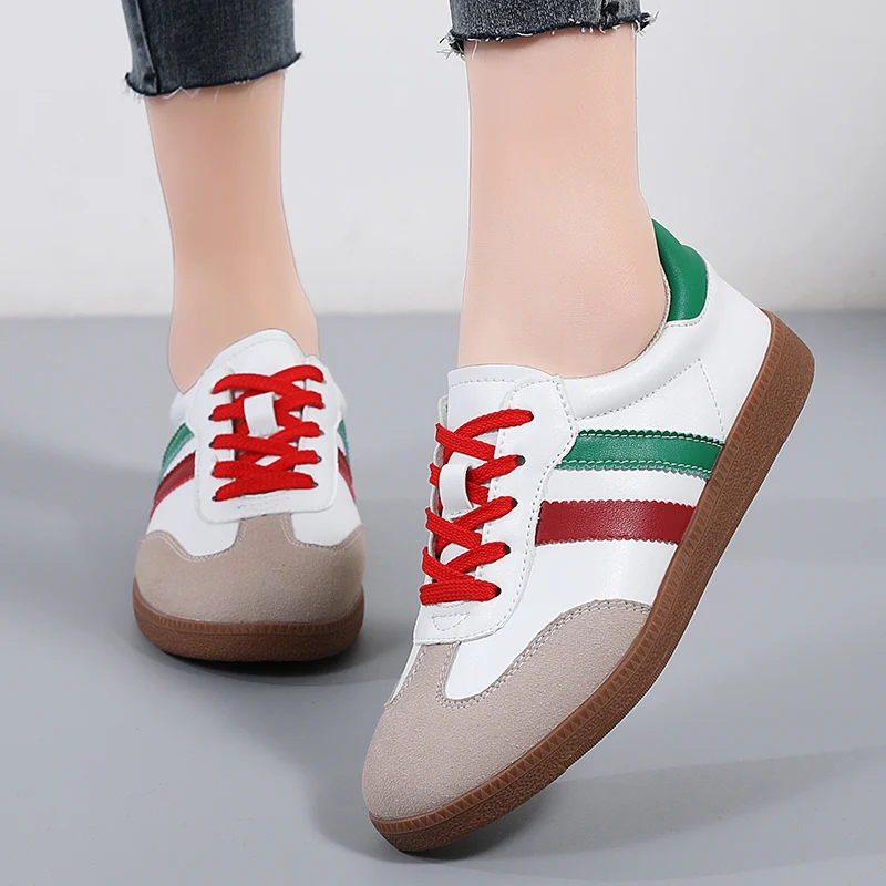 Trendy and versatile, comfortable and casual flat sole shoes, new summer style