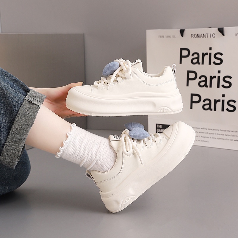 Low cut skateboarding shoes for women in the autumn of 2024, new height increasing, non slip, thick soled casual canvas shoes, trendy MXX-D09