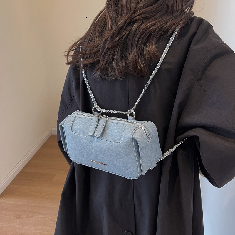 Women Brand PU Leather Crossbody Simple Chain Pillow Jeans Style Messenger Bag